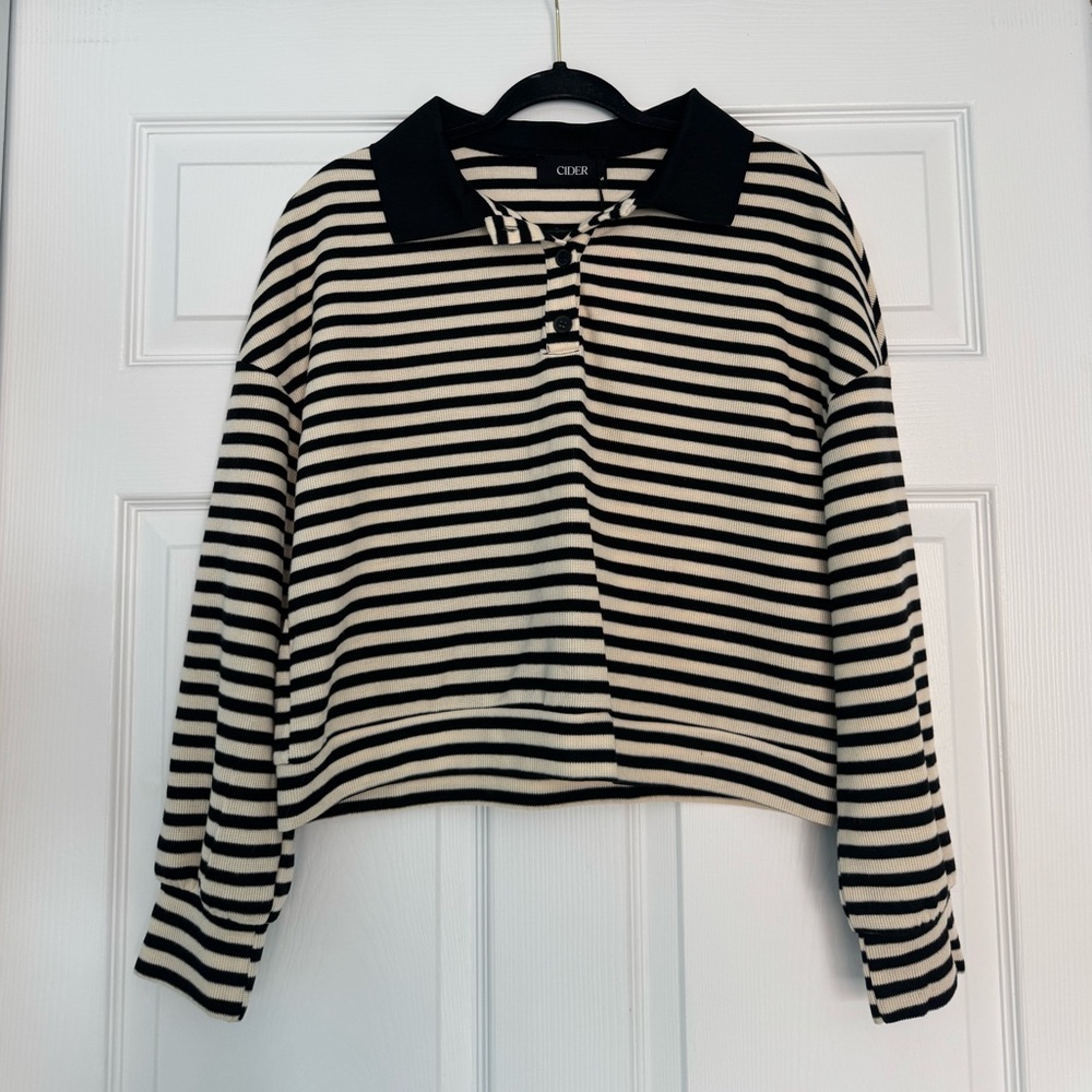 NWT Cider Cropped Black and White Stripped Collared Long Sleeve Polo